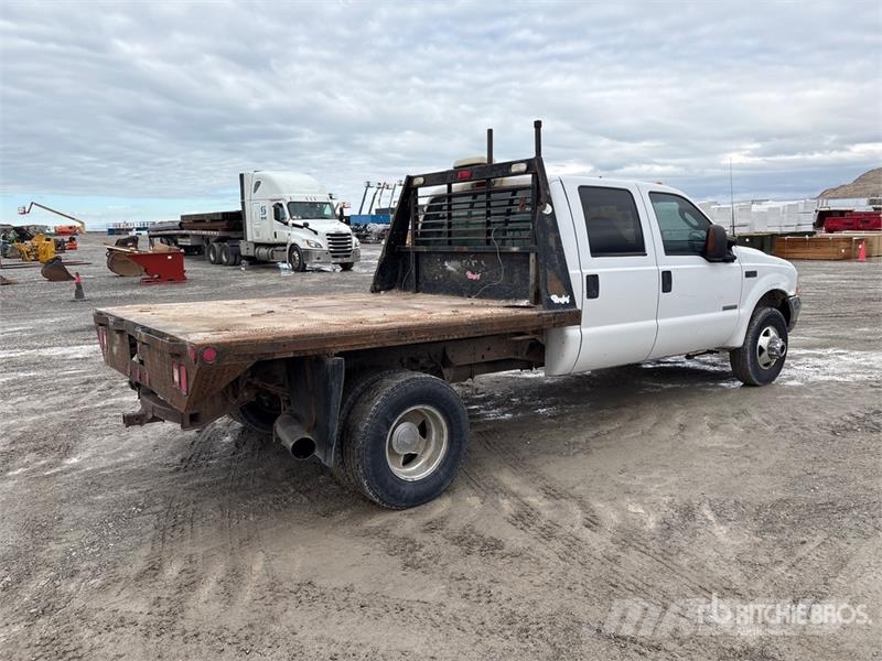 Ford F-350 Tovornjaki s kesonom/platojem