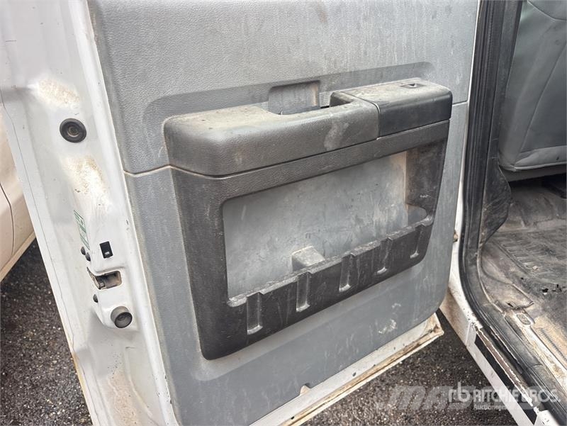 Ford F-350 شاحنات مسطحة/مفصلية الجوانب