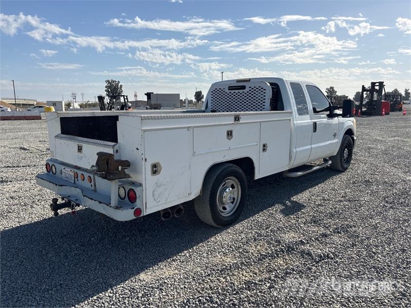 Ford F-350 4x2 Extended Cab Utility Truck 皮卡.傳統半斗卡車/側卸板