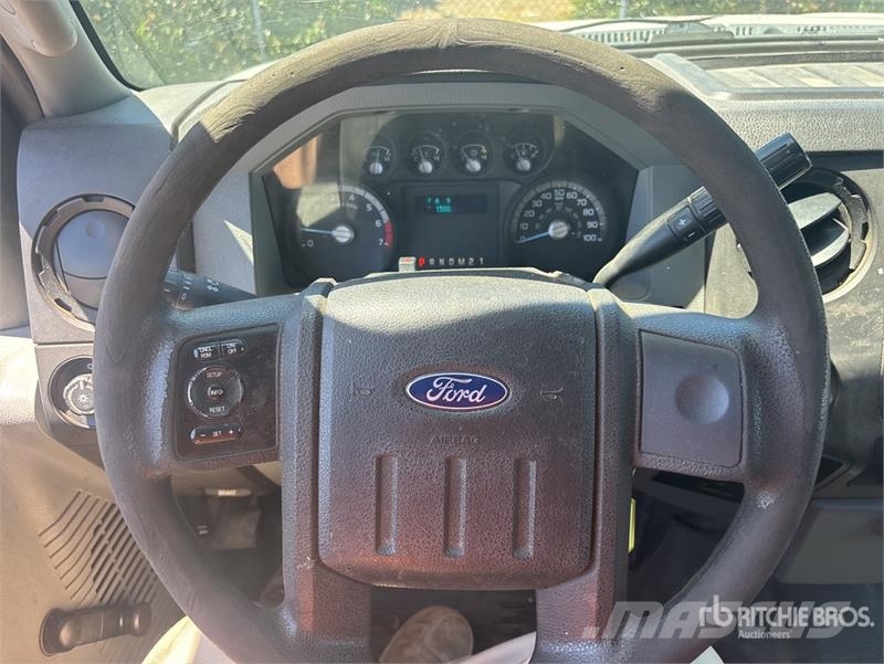 Ford F-350 4x2 Extended Cab Utility Truck Caja abierta/laterales abatibles