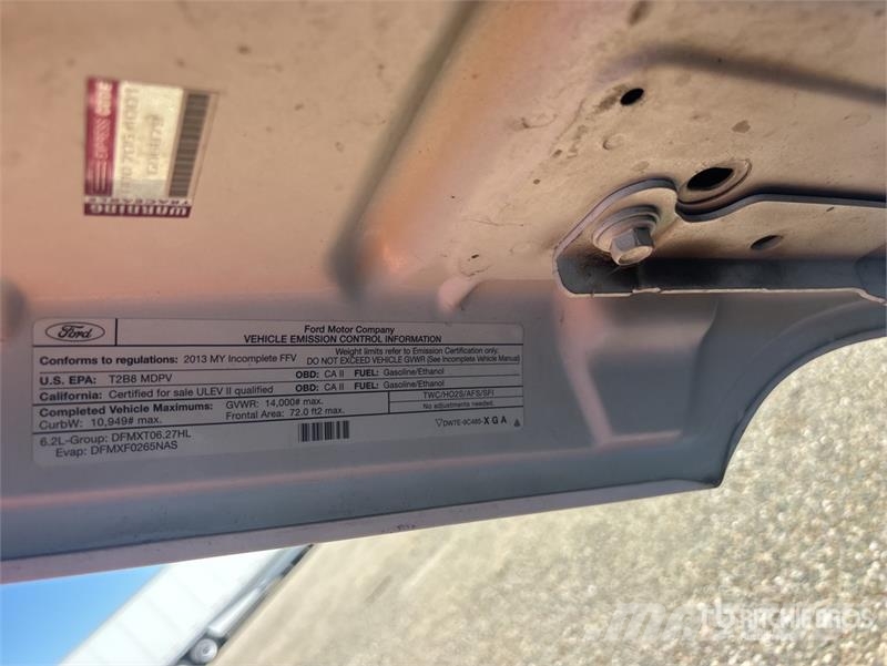 Ford F-350 4x2 Extended Cab Utility Truck Caja abierta/laterales abatibles