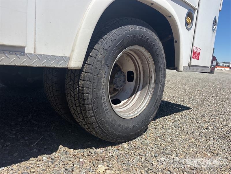 Ford F-350 4x2 Extended Cab Utility Truck Caja abierta/laterales abatibles