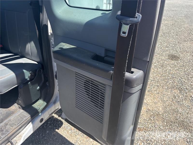 Ford F-350 4x2 Extended Cab Utility Truck Caja abierta/laterales abatibles