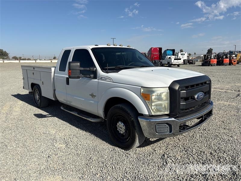 Ford F-350 4x2 Extended Cab Utility Truck 皮卡.傳統半斗卡車/側卸板