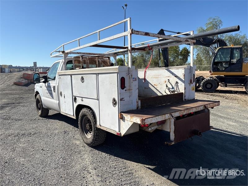 Ford F-350 4x2 Utility Truck Пікапи / Бічне розвантаження