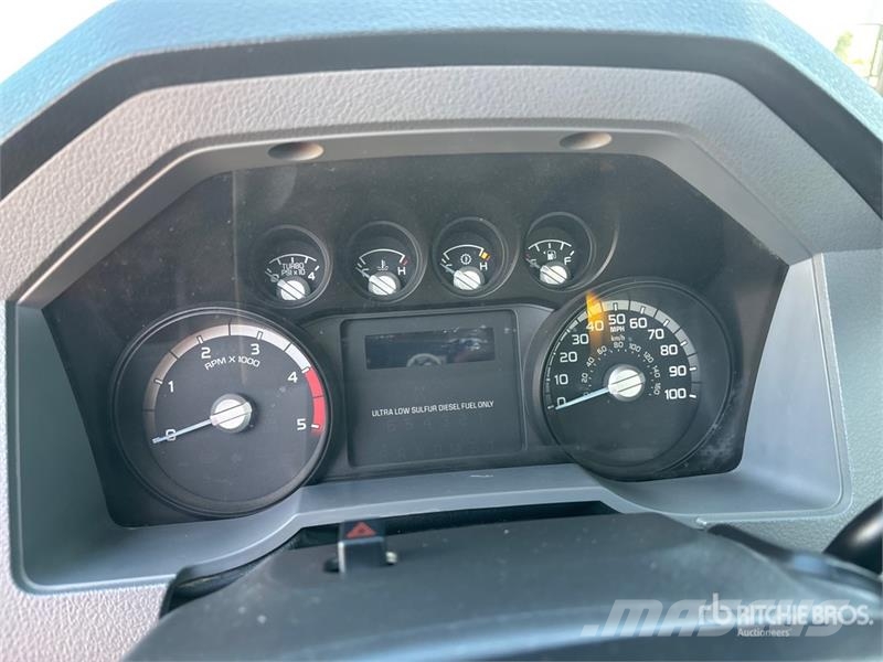 Ford F-350 4x2 Utility Truck Vieglais kravas automobilis/izkraušana no sāniem