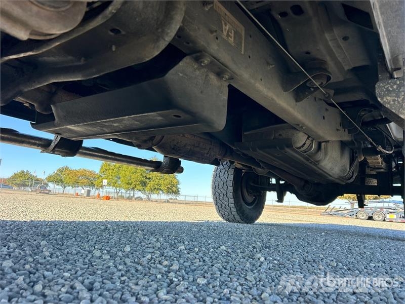Ford F-350 4x4 Crew Cab Pickup 其他