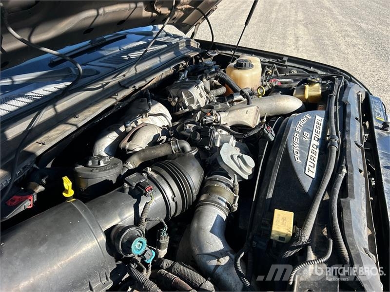 Ford F-350 4x4 Crew Cab Pickup 其他