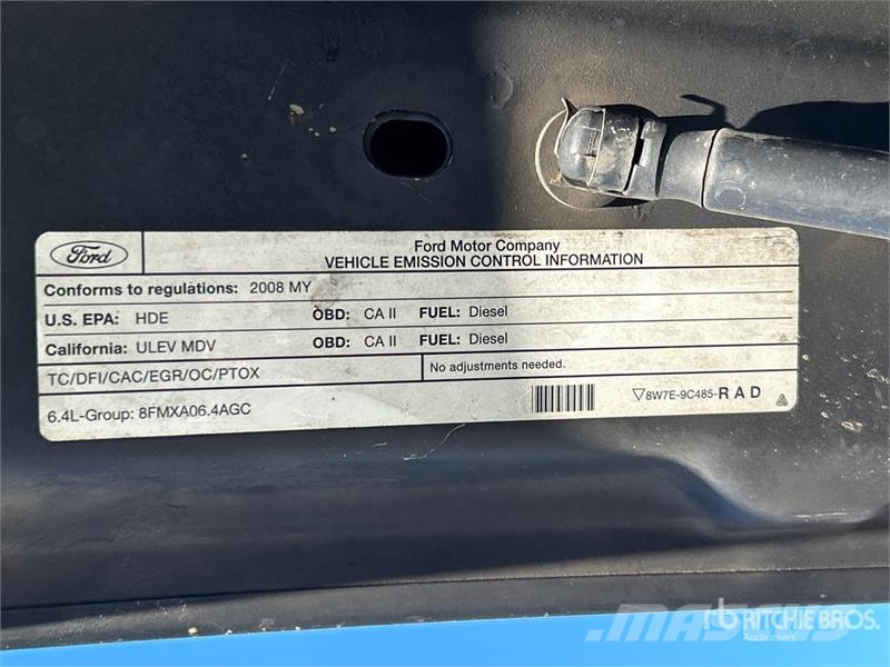 Ford F-350 4x4 Crew Cab Pickup 其他