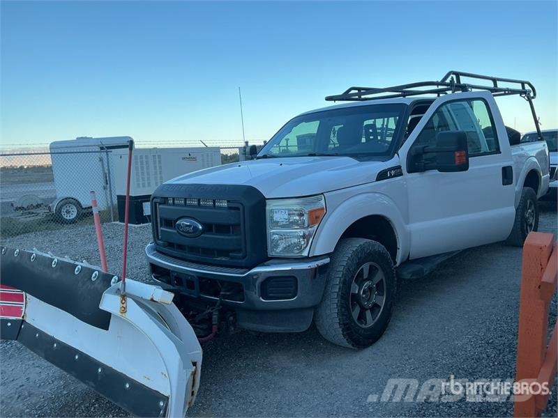 Ford F-350 4x4 Extended Cab Pickup 其他