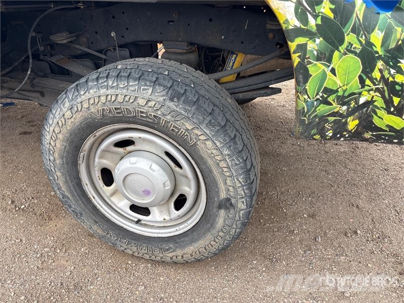 Ford F-350 4x4 Extended Cab Pickup Άλλα Vans