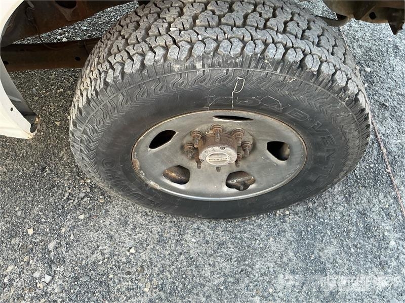 Ford F-350 4x4 Extended Cab Utility Truck (Inoperable) Pick up/Dropside