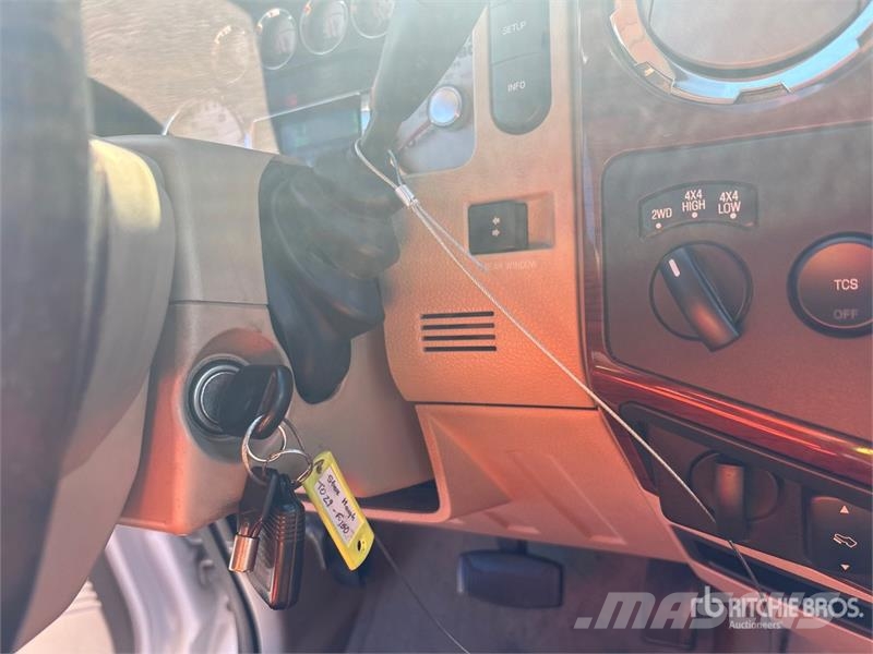 Ford F-350 King Ranch 4x4 Crew Cab Pickup Autre fourgon / utilitaire