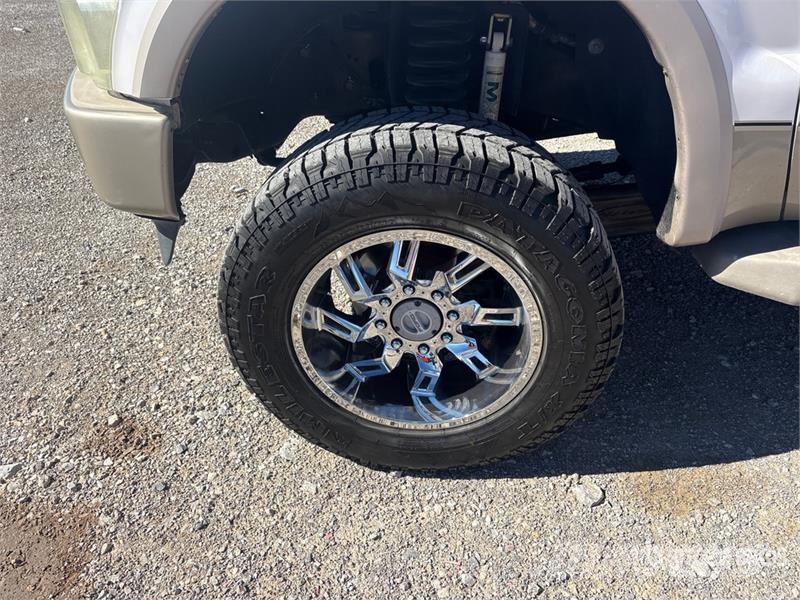 Ford F-350 King Ranch 4x4 Crew Cab Pickup Autre fourgon / utilitaire