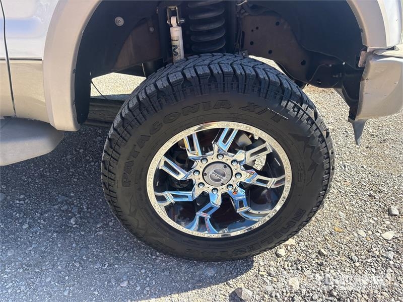 Ford F-350 King Ranch 4x4 Crew Cab Pickup Autre fourgon / utilitaire