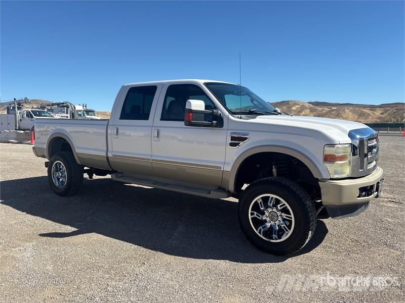 Ford F-350 King Ranch 4x4 Crew Cab Pickup Autre fourgon / utilitaire