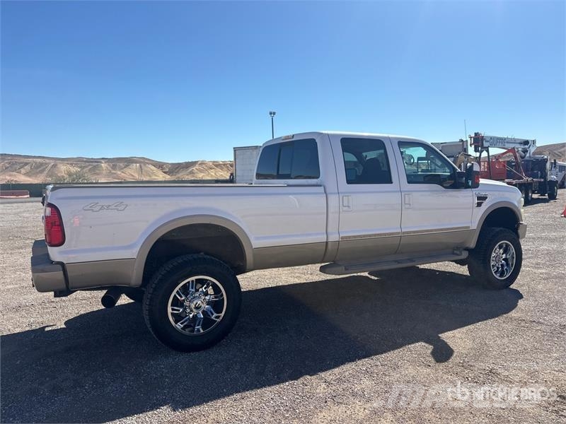 Ford F-350 King Ranch 4x4 Crew Cab Pickup Autre fourgon / utilitaire