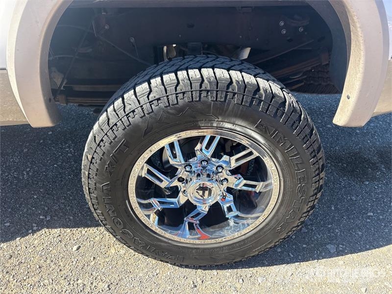 Ford F-350 King Ranch 4x4 Crew Cab Pickup Autre fourgon / utilitaire