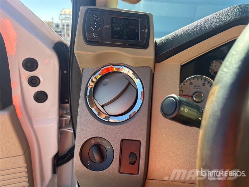Ford F-350 King Ranch 4x4 Crew Cab Pickup Autre fourgon / utilitaire