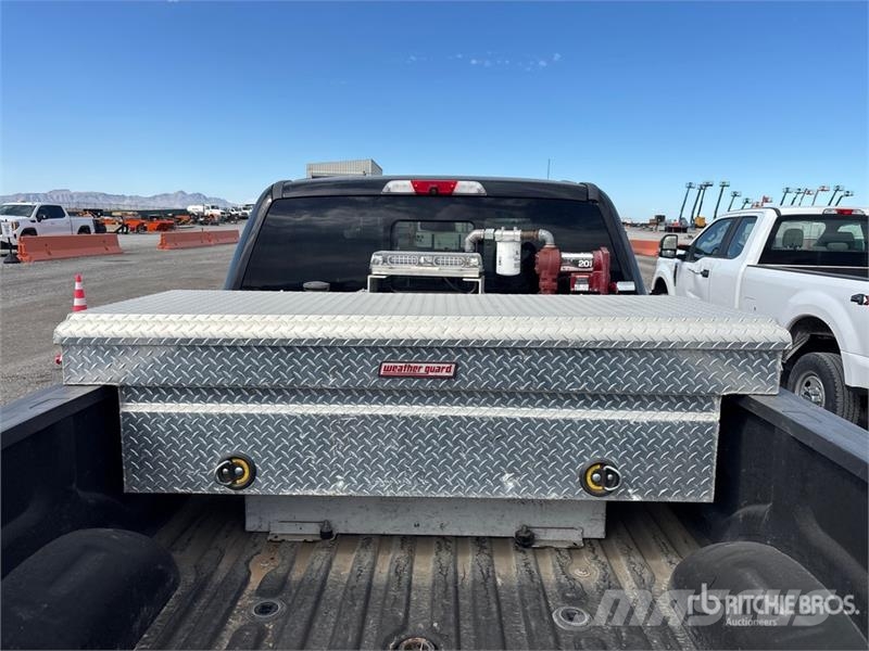 Ford F-350 Lariat 4x4 Crew Cab Pickup Otras furgonetas