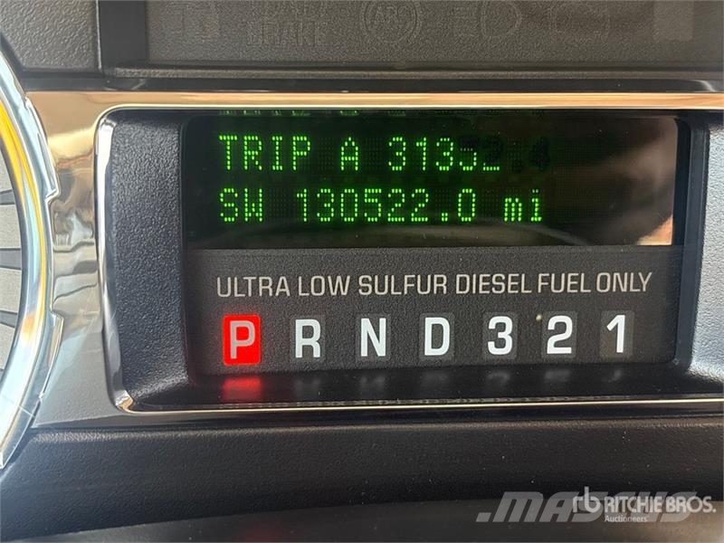Ford F-350 Lariat 4x4 Crew Cab Pickup Otras furgonetas