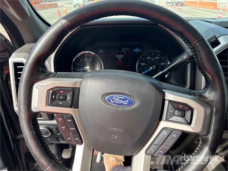 Ford F-350 Lariat 4x4 Crew Cab Pickup Otras furgonetas