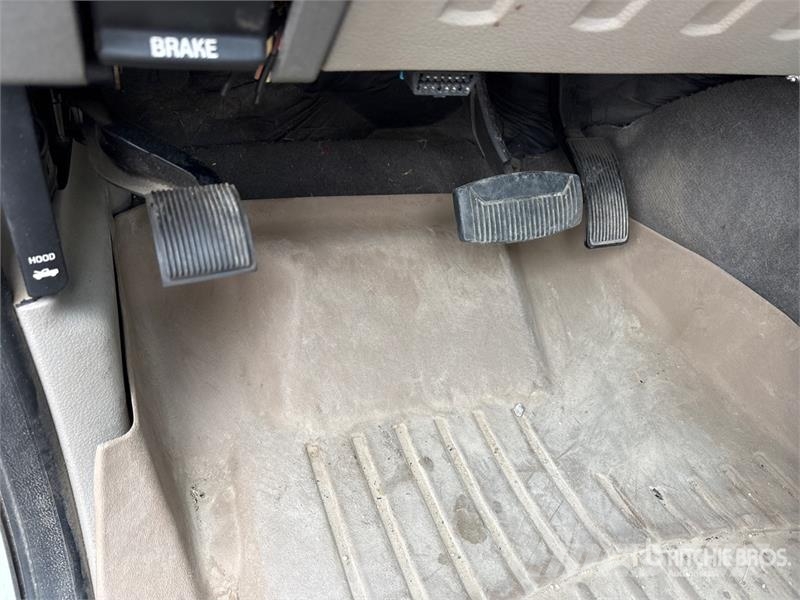 Ford F-350 Lariat 4x4 Crew Cab Pickup その他