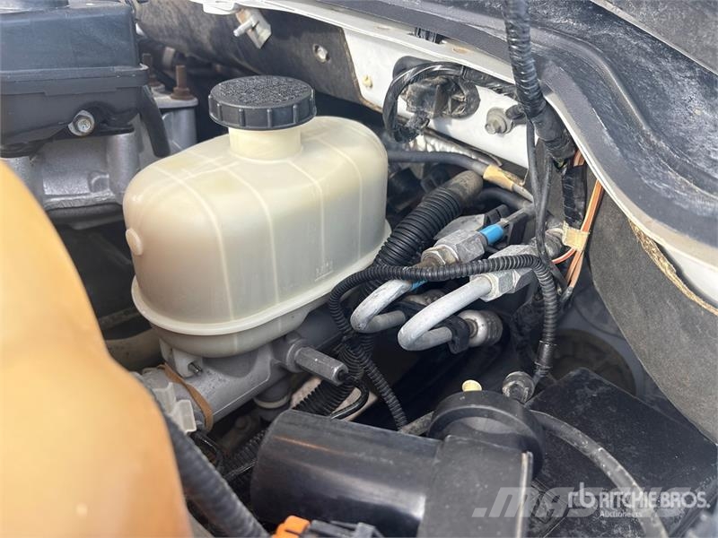 Ford F-350 Lariat 4x4 Crew Cab Pickup Otras furgonetas