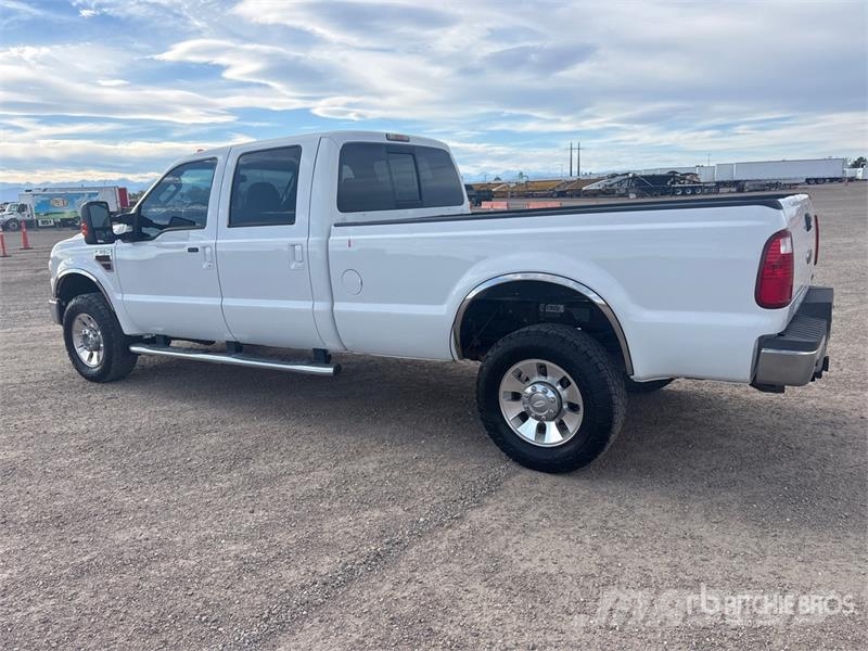 Ford F-350 Lariat 4x4 Crew Cab Pickup Otras furgonetas