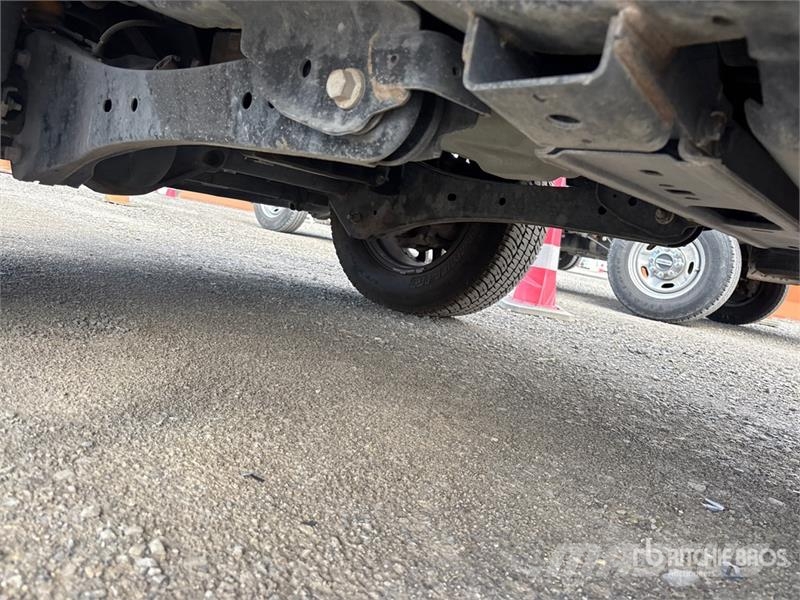 Ford F-350 Lariat 4x4 Crew Cab Pickup Otras furgonetas