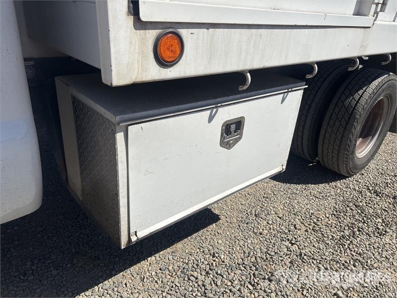 Ford F-350 XL 4x2 Chipper Truck 碎木车