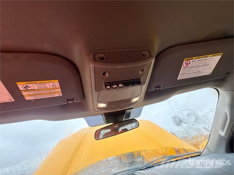 Ford F-350 XL 4x2 Crew Cab Utility Truck Pickup/Sideaflæsning
