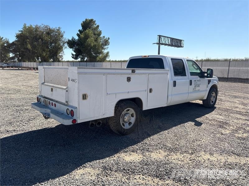 Ford F-350 XL 4x2 Crew Cab Utility Truck Pikapai / Bortiniai sunkvežimiai