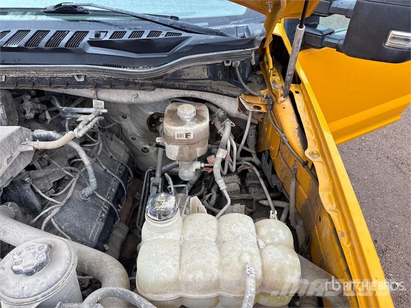 Ford F-350 XL 4x2 Crew Cab Utility Truck Pickup/Sideaflæsning