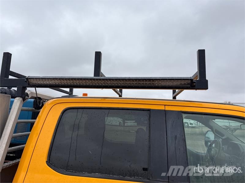 Ford F-350 XL 4x2 Crew Cab Utility Truck Pickup/Sideaflæsning