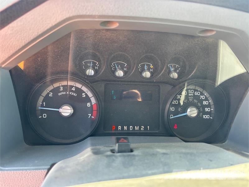 Ford F-350 XL 4x2 Extended Cab Pickup Muu