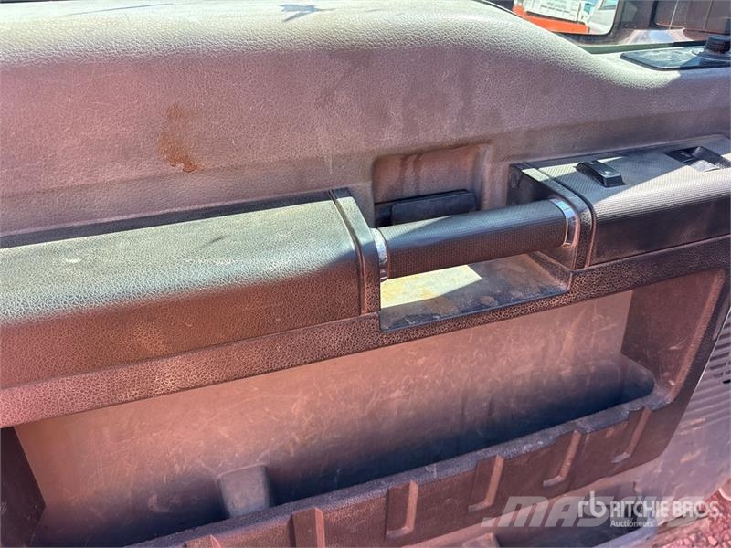 Ford F-350 XL 4x2 Extended Cab Pickup Muu