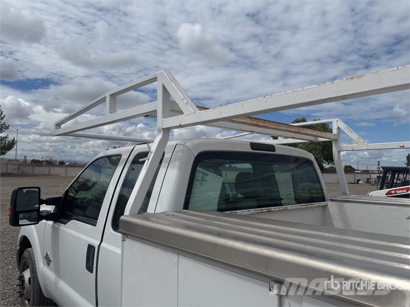 Ford F-350 XL 4x2 Extended Cab Pickup Pickup/Sideaflæsning