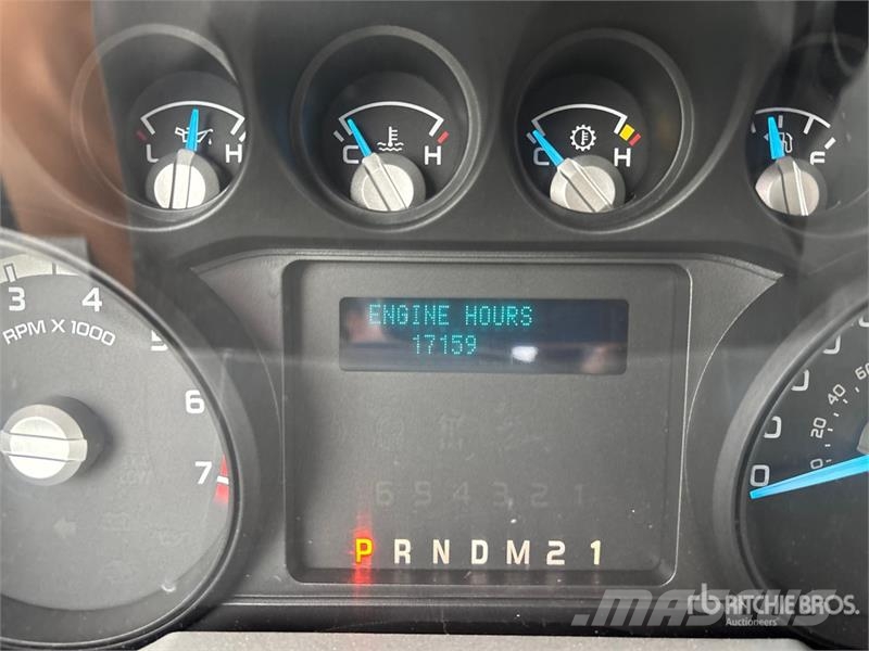 Ford F-350 XL 4x2 Extended Cab Utility Truck Vieglais kravas automobilis/izkraušana no sāniem