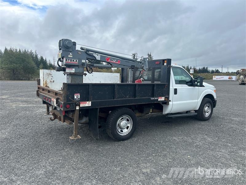 Ford F-350 XL 4x2 Service Truck 市政车