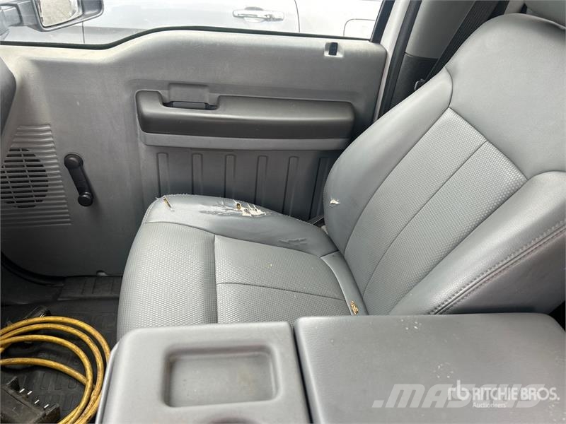 Ford F-350 XL 4x2 Service Truck 市政车