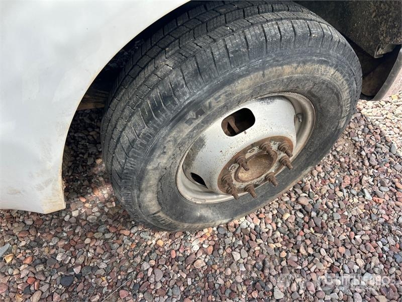 Ford F-350 XL 4x2 Utility Truck (Inoperable) شاحنات خفيفة/مفصلية الجوانب