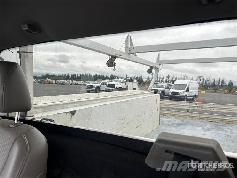 Ford F-350 XL 4x2 Utility Truck Utilitaire benne