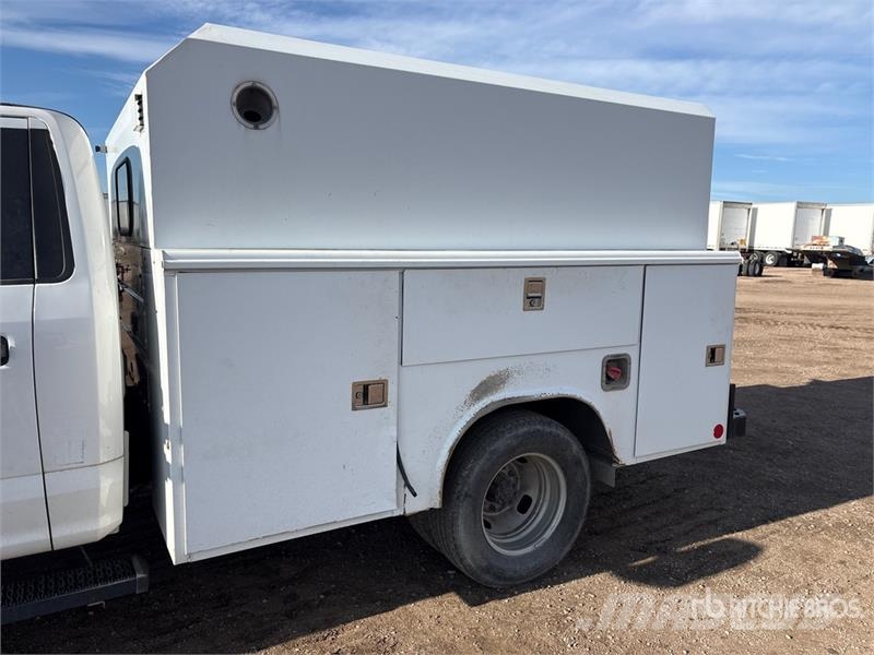 Ford F-350 XL 4x2 Utility Truck Pick up/Dropside