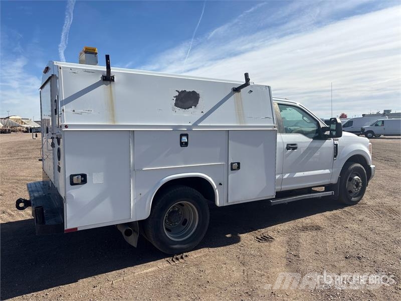 Ford F-350 XL 4x2 Utility Truck Pickup/Pritschenwagen