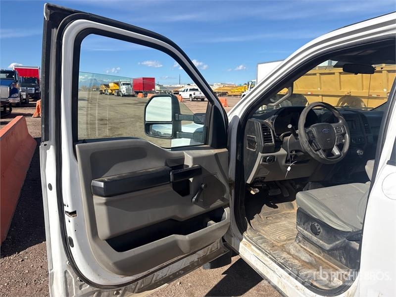 Ford F-350 XL 4x2 Utility Truck Pickup/Pritschenwagen
