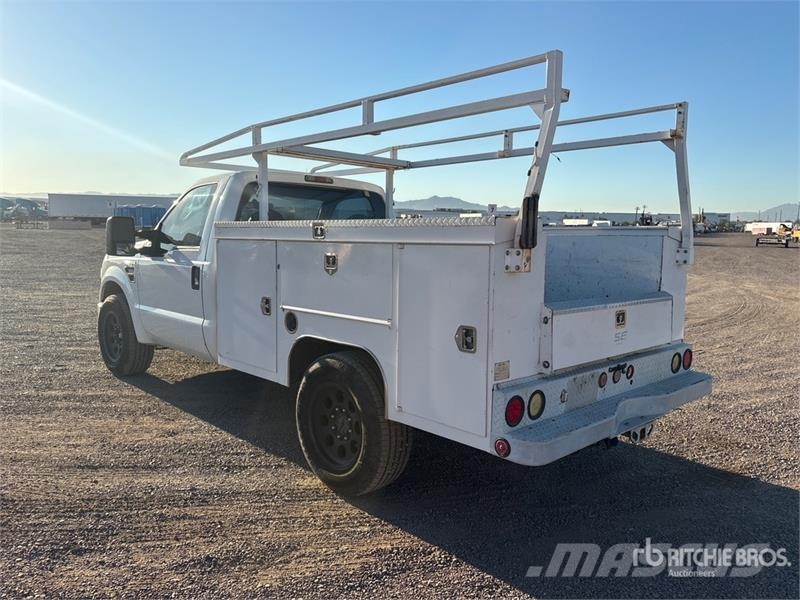 Ford F-350 XL 4x2 Utility Truck Prekucniki