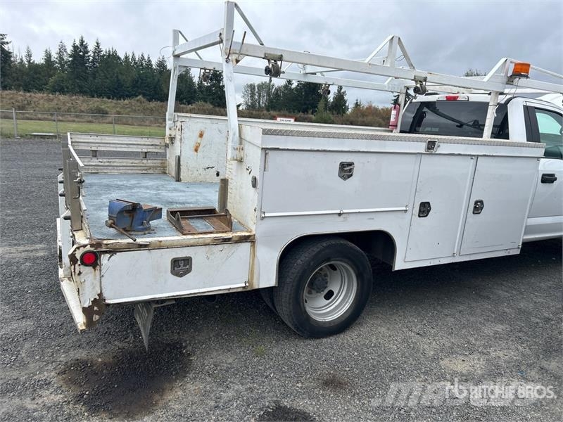 Ford F-350 XL 4x2 Utility Truck Utilitaire benne