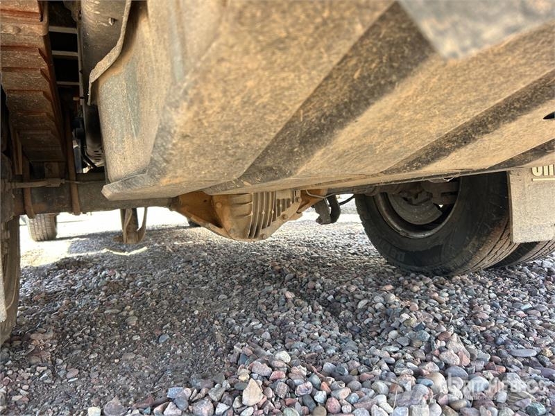 Ford F-350 XL 4x2 Utility Truck (Inoperable) شاحنات خفيفة/مفصلية الجوانب