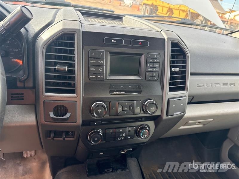 Ford F-350 XL 4x2 Utility Truck Pick up/Dropside